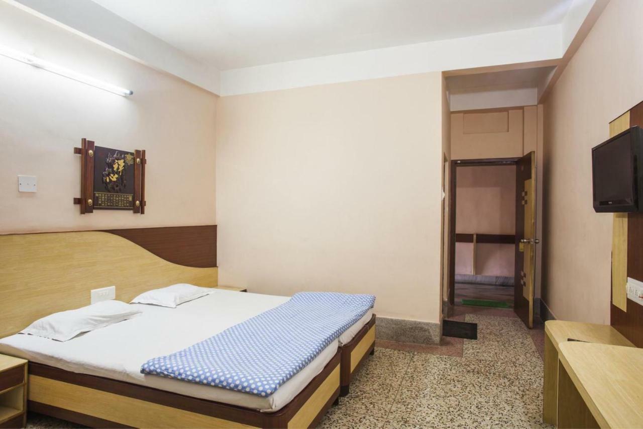 Hotel Lee Garden Пури Экстерьер фото