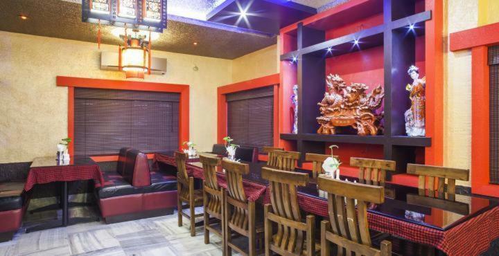 Hotel Lee Garden Пури Экстерьер фото