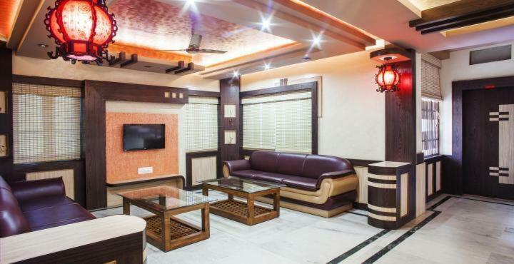 Hotel Lee Garden Пури Экстерьер фото